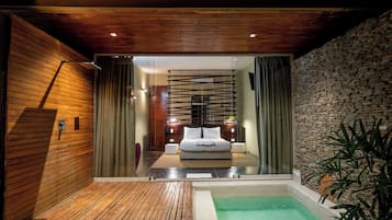 Deluxe Suite | 12 bedrooms, individually furnished, blackout drapes, iron/ironing board