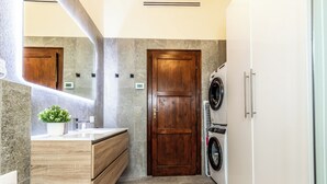 Unclassified image, 2 of 46, button - HouSmart Emilia Levante 98 (Bologna)