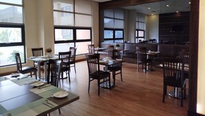 Restaurant - Agulu Lake Resort and Conference Centre (Adazi Nnukwu)
