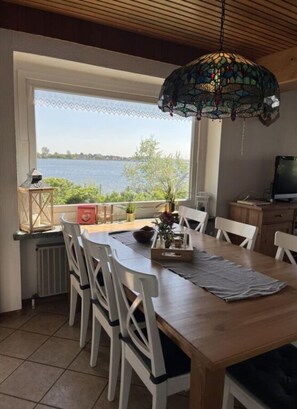تناول الطعام