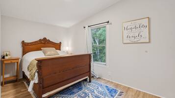 3 bedrooms, iron/ironing board, travel cot, free WiFi