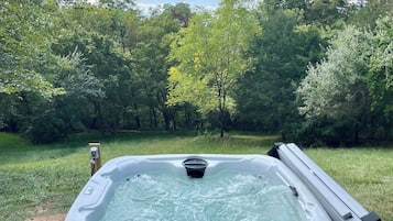 Baignoire à remous extérieure