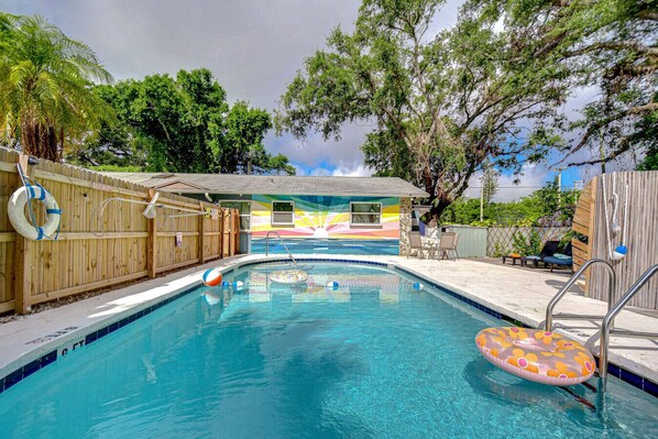 Beheizter Pool
