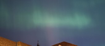 Charming 2-bedroom house with AC, WiFi in fantastic Calgary