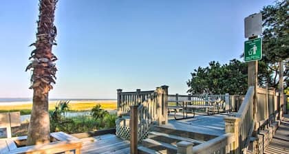 2 Outdoor Pools + Private Beach Access + Indoor Pool + King Bed