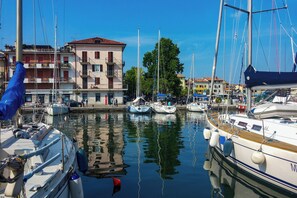 Marina - Holiday apartment with balcony and air conditioning (San Michele al Tagliamento)