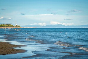 Nær stranden