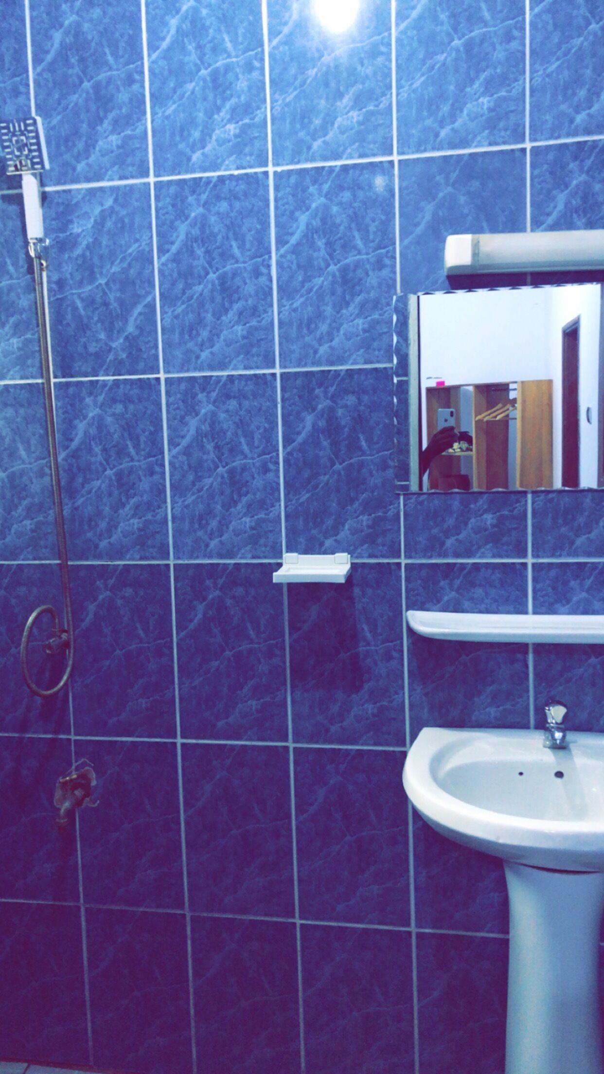 風筒、提供毛巾、廁紙