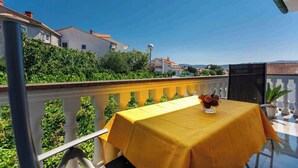 Unclassified image, 4 of 24, button - Studio with air conditioning and shared barbecue terrace (Krk)