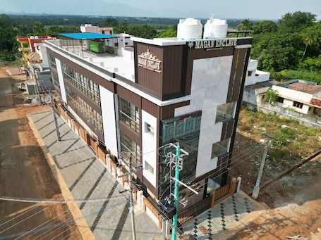 Fachada de la propiedad. Magan Enclave