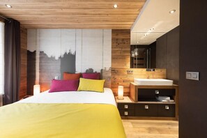 WiFi, bed sheets