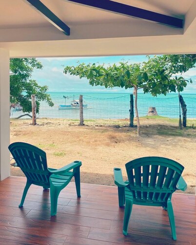 Beach front Villa w/garden and outdoor kitchen,