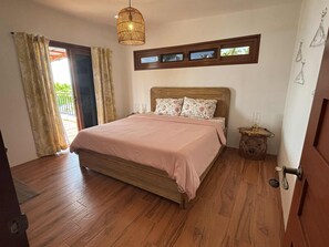 3 chambres, fer et planche à repasser, Wi-Fi gratuit, draps fournis