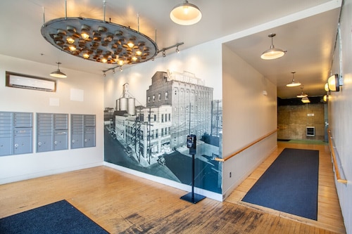 Dolly`s Downtown Loft - Knoxville!