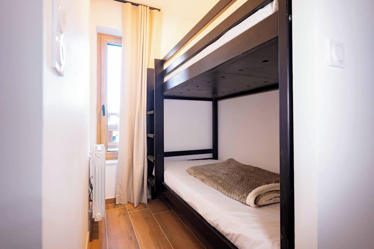 2 bedrooms, soundproofing, free WiFi