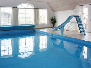 Hus | Pool | Inomhuspool och utomhuspool