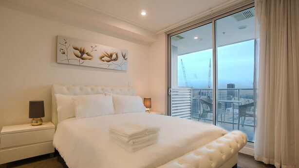 Iron/ironing board, WiFi, bed sheets - Amyra Residences on Rowlands Place - Unit 1507 (Adelaide)