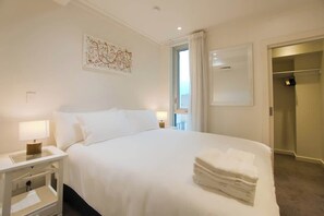 2 bedrooms, iron/ironing board, WiFi, bed sheets - Amyra Residences on Rowlands Place - Unit 1506 (Adelaide)