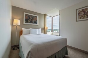 Individually furnished, desk, laptop workspace, blackout curtains - Dev Hotel and Conference Centre  (Cornwall)