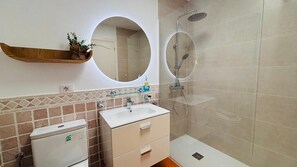 Bruser, hårtørrer, bidet