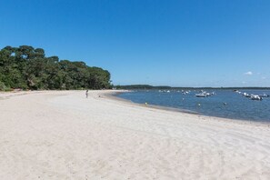Beach - Air-conditioned mobile home on camping pitch with water complex (Lège-Cap-Ferret)
