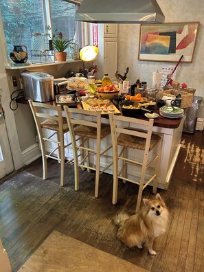 Free daily continental breakfast