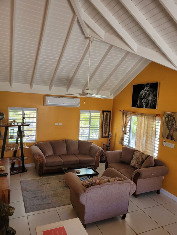 Living area - Kick back and relax in this modern and stylish space. 5 mins away from beach (Ochi Rios)