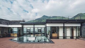 Kolam renang terbuka