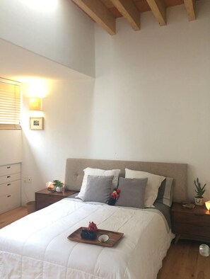 2 soverom, strykejern/-brett, wi-fi og sengetøy