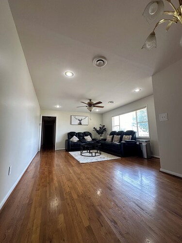 Lovely 3-bedroom house in Jonesboro with AC and WiFi