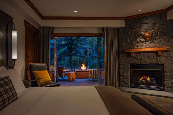 Exterior - Luxury Hotel Room With King Bed in Lionshead Village (Vail)