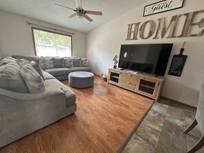 Living area - Harmony Haven (Saint Robert)