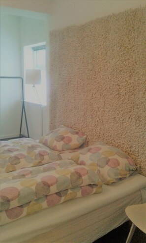 2 bedrooms, WiFi, bed sheets - Central Apartment adj Train Station. Fully furnished fully equipped.  (Kolding)