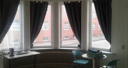 Central Apartment adj Train Station. Fully furnished fully equipped.