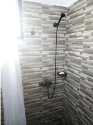 Towels, soap, toilet paper - Porini furnished homes, Mombasa, North coast, Mtwapa, kanamai (Mtepeni ward)