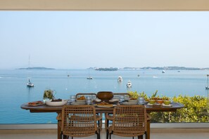 Outdoor dining - Villa Dell Amore - Private dock - Private Pool - Seafront (Corfu)