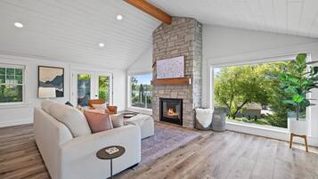 Smart-tv, pejs, kontorer