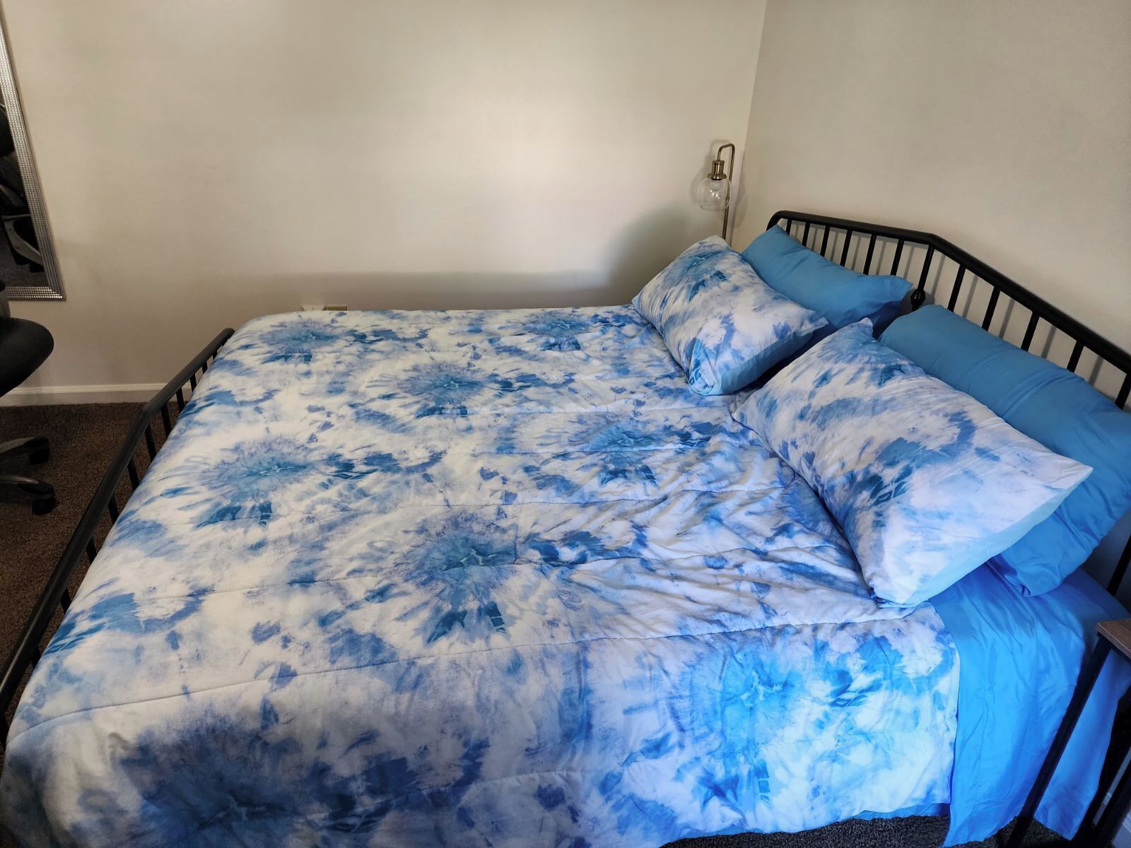 3 عدّة غرف نوم ومكتب ومكواة/لوح كي وواي فاي