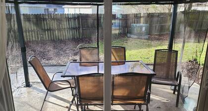 3-bedroom house in serene Ladson with AC, WiFi. Enjoy a peaceful getaway