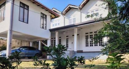 Liv House!