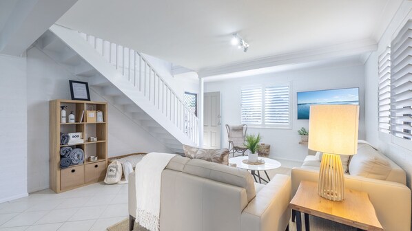 Smart TV, ping pong, books