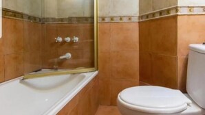 Bathroom - San Telmo home (Buenos Aires)