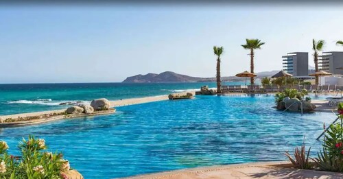 2BD Villa La Valencia Ocean View 5 Star Resort