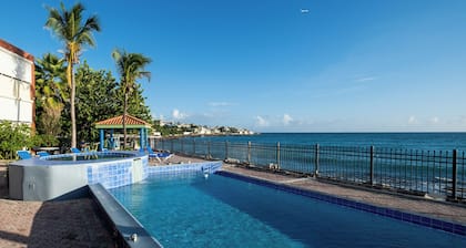 Pelican 2 bedr ocean view apt - shared pool
