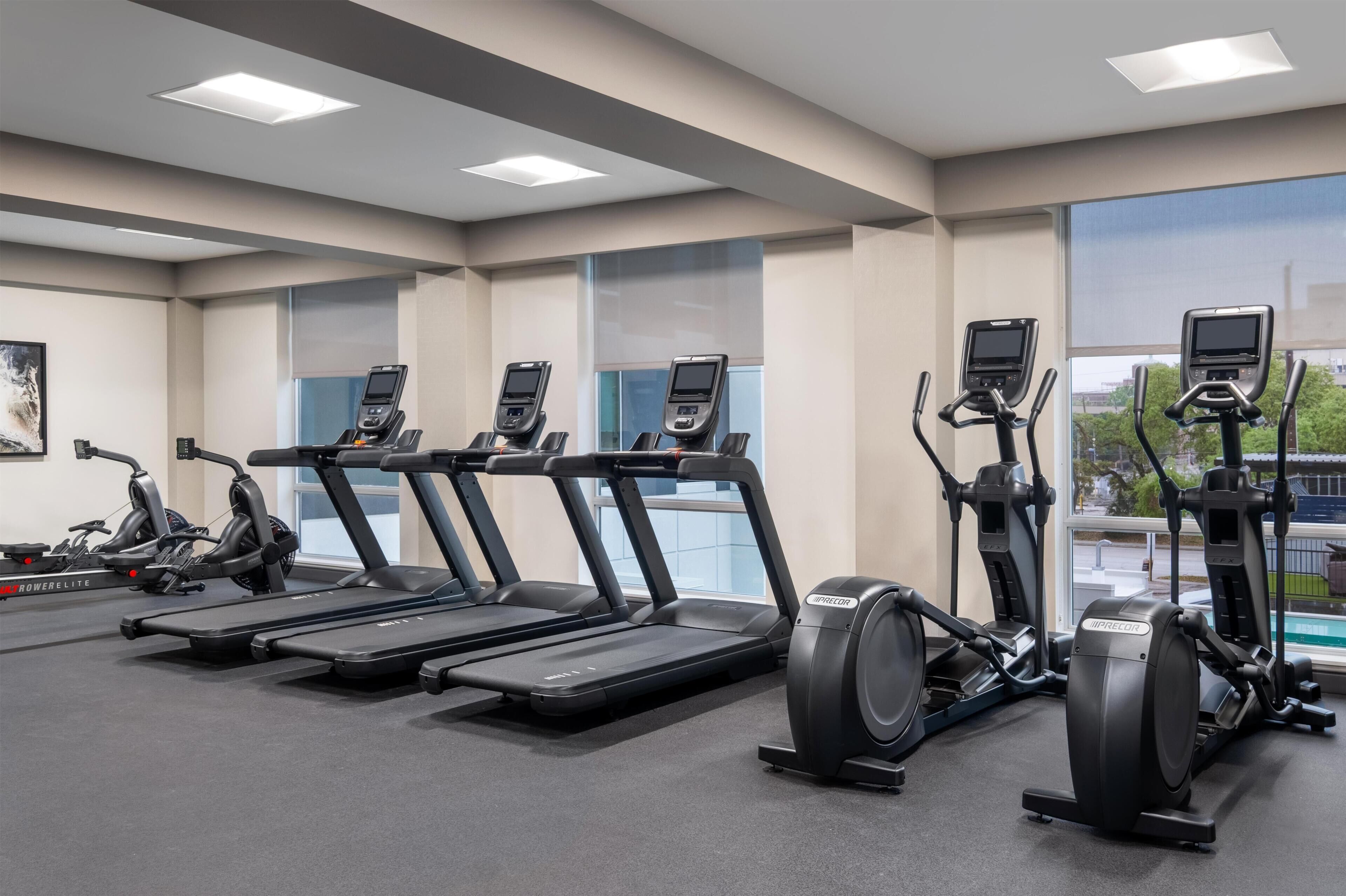 Photo - Home2 Suites By Hilton Houston Downtown Convention Center
