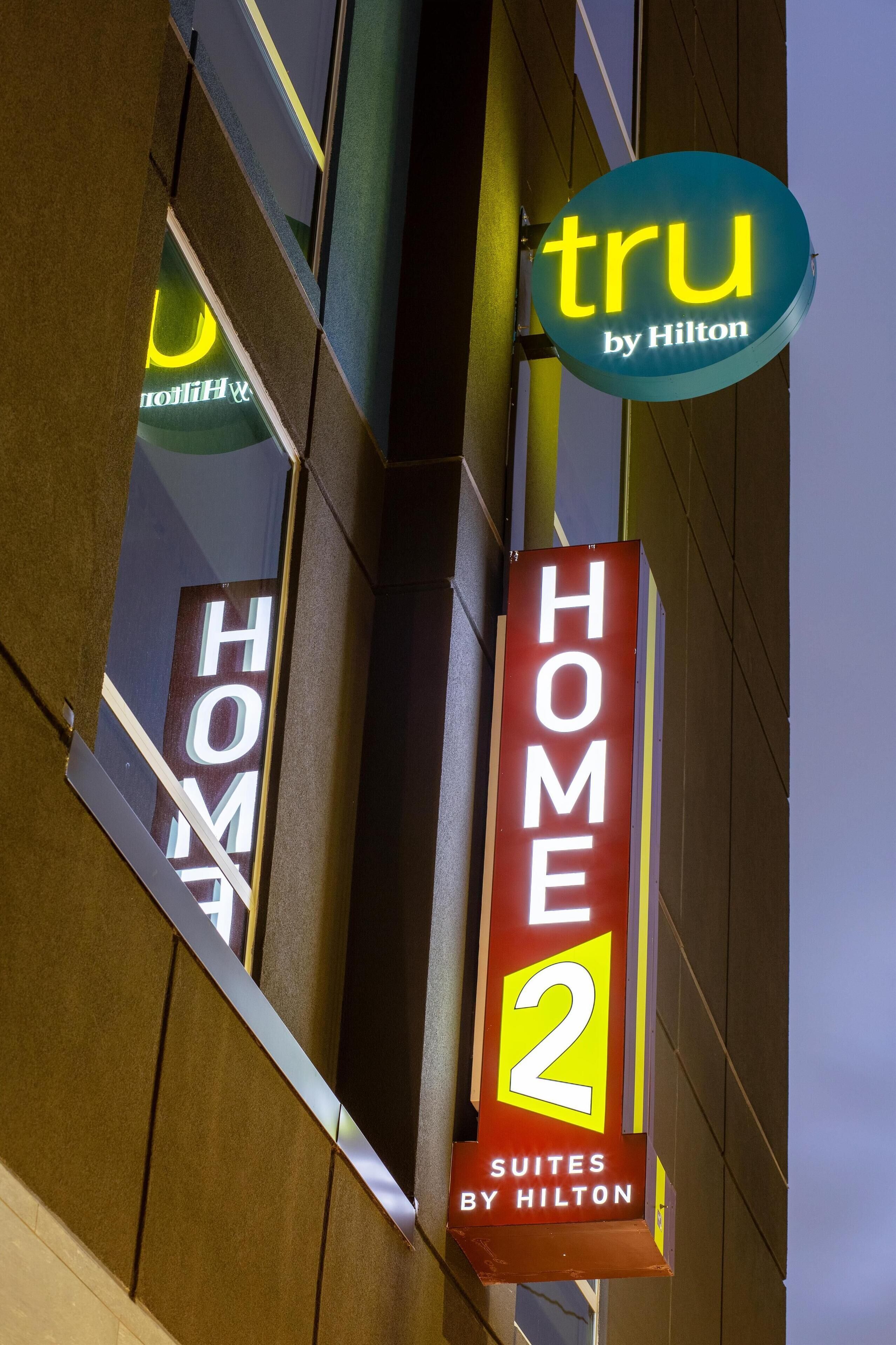 Photo - Home2 Suites By Hilton Houston Downtown Convention Center