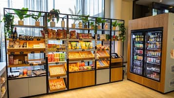 Snack bar