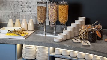Petit déjeuner buffet compris tous les jours