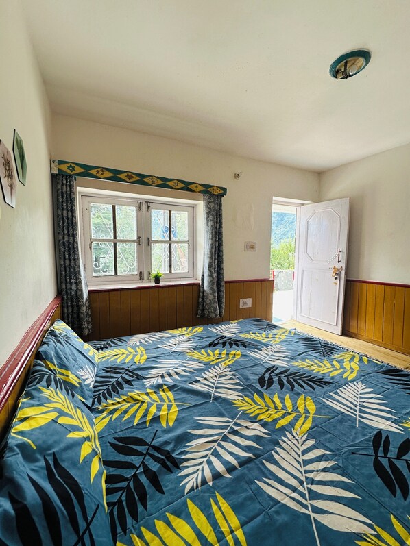 3 bedrooms, WiFi, bed sheets