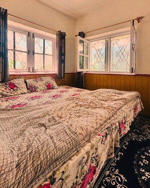 3 bedrooms, WiFi, bed sheets